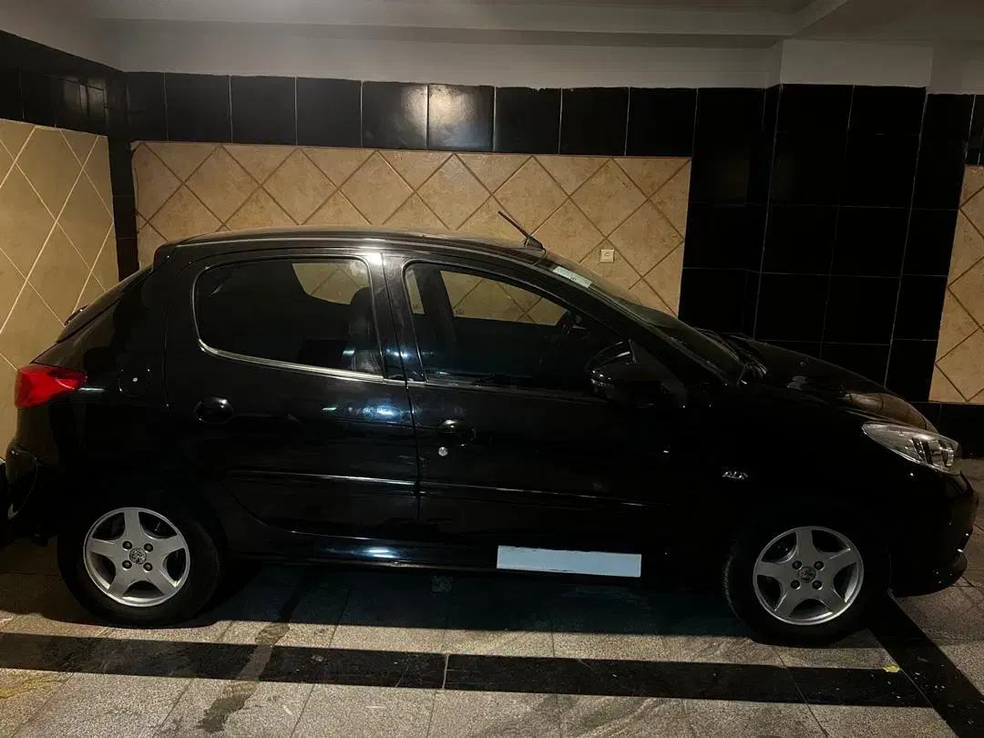 207 اتوماتیک مشکی|خودرو سواری و وانت|تهران, میرداماد|دیوار