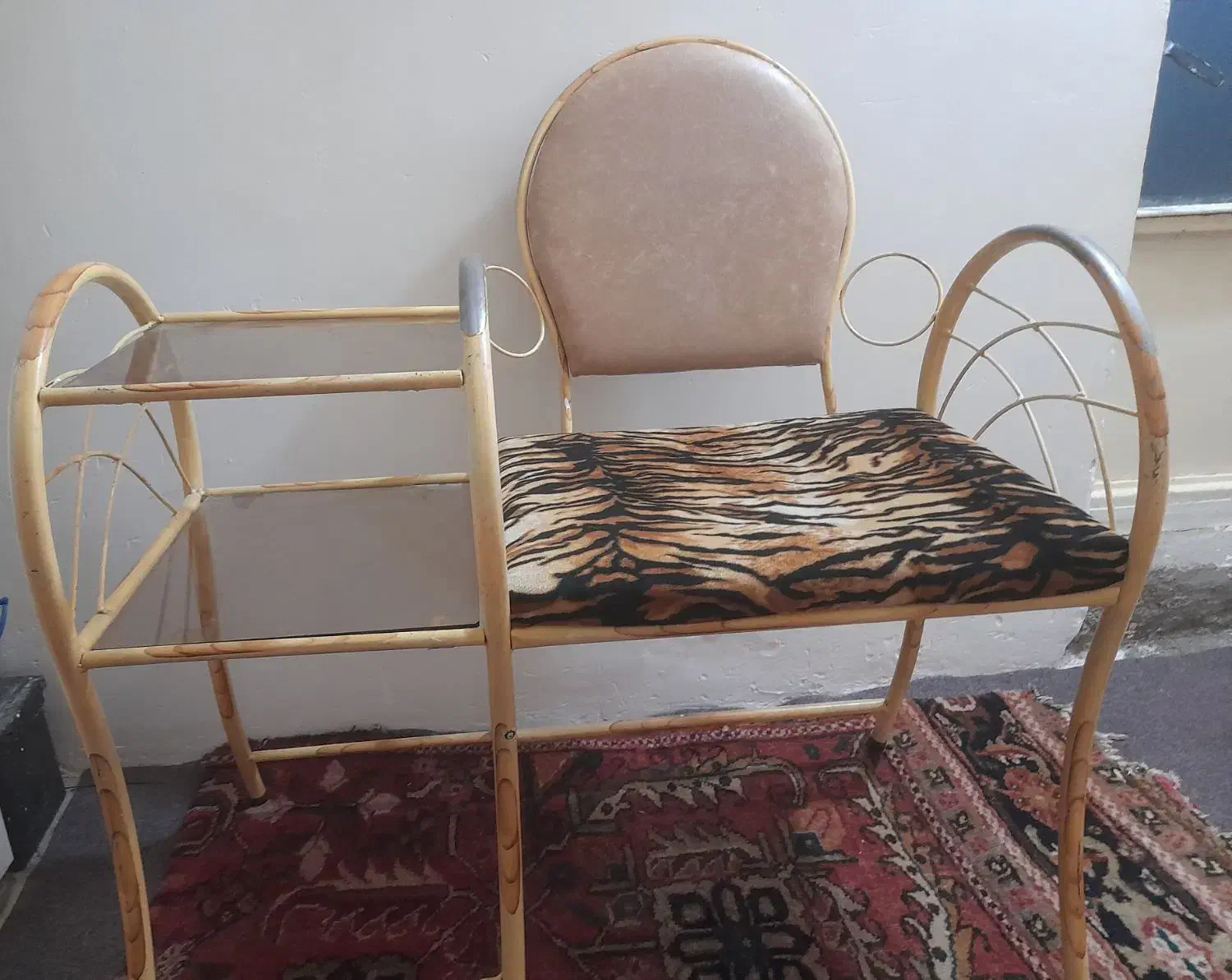 میز تلفن|میز تلفن|مراغه, |دیوار