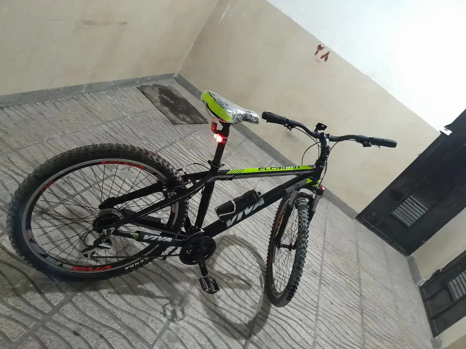 فروش فوری دوچرخه ویوا مدل 27.5 تنه آلمیمیوم|دوچرخه، اسکیت، اسکوتر|اراک, |دیوار