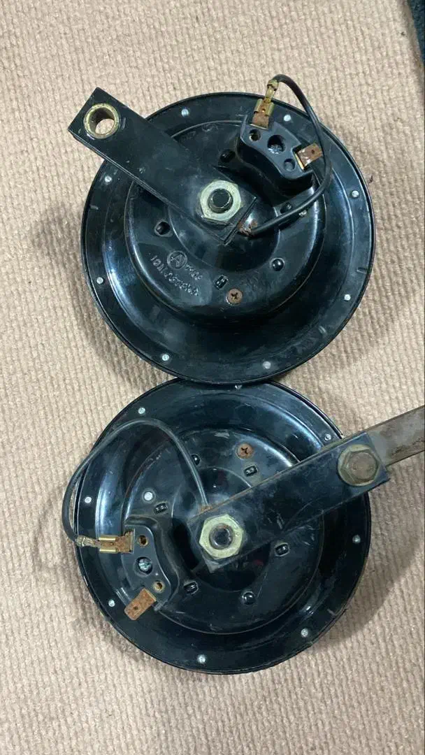 بوق ۱۰۱۱ درحد|قطعات یدکی و لوازم جانبی|آستانه اشرفیه, |دیوار