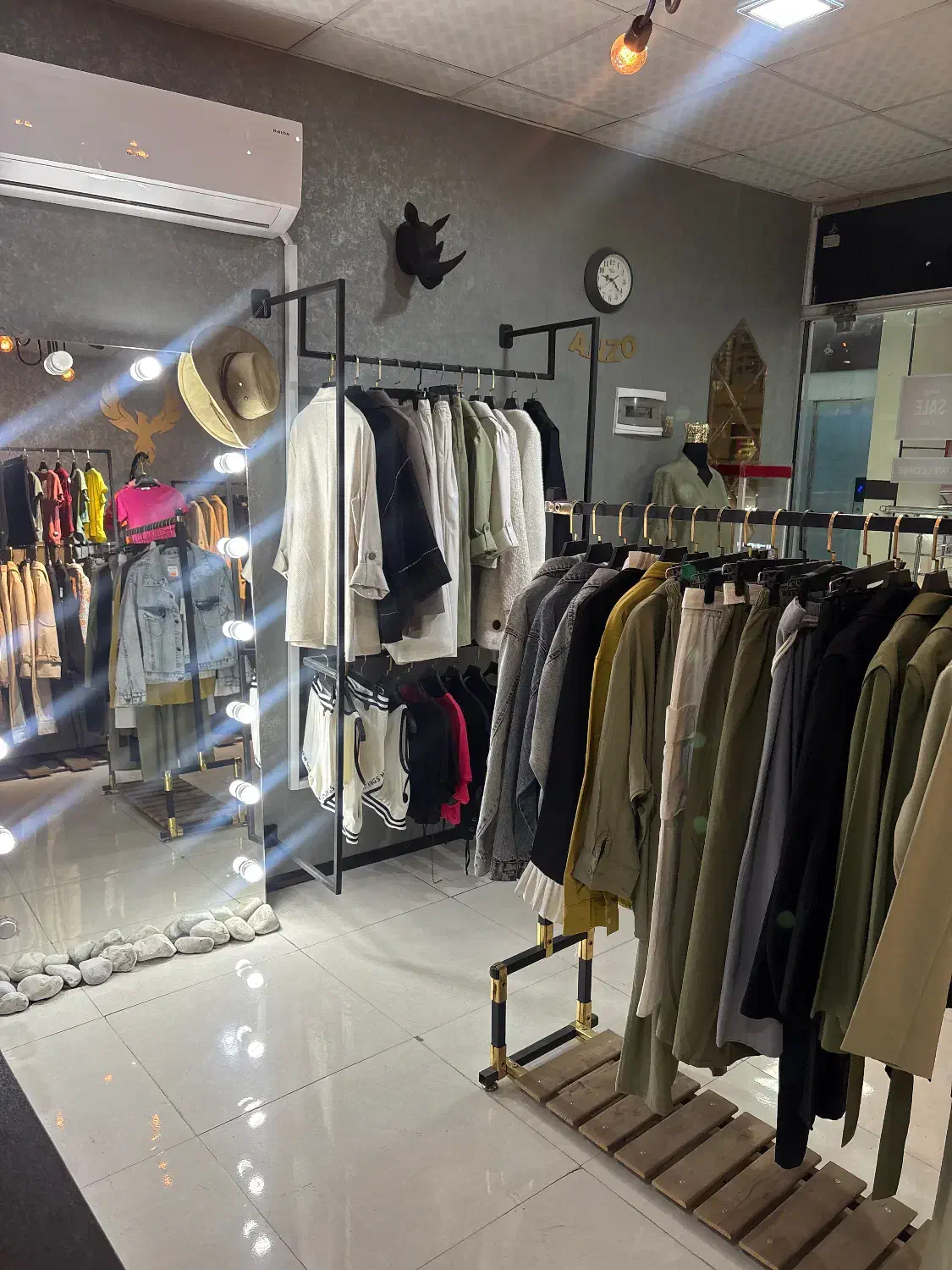 واگزاری مغازه لباس زنانه|لباس|فولادشهر, B4|دیوار