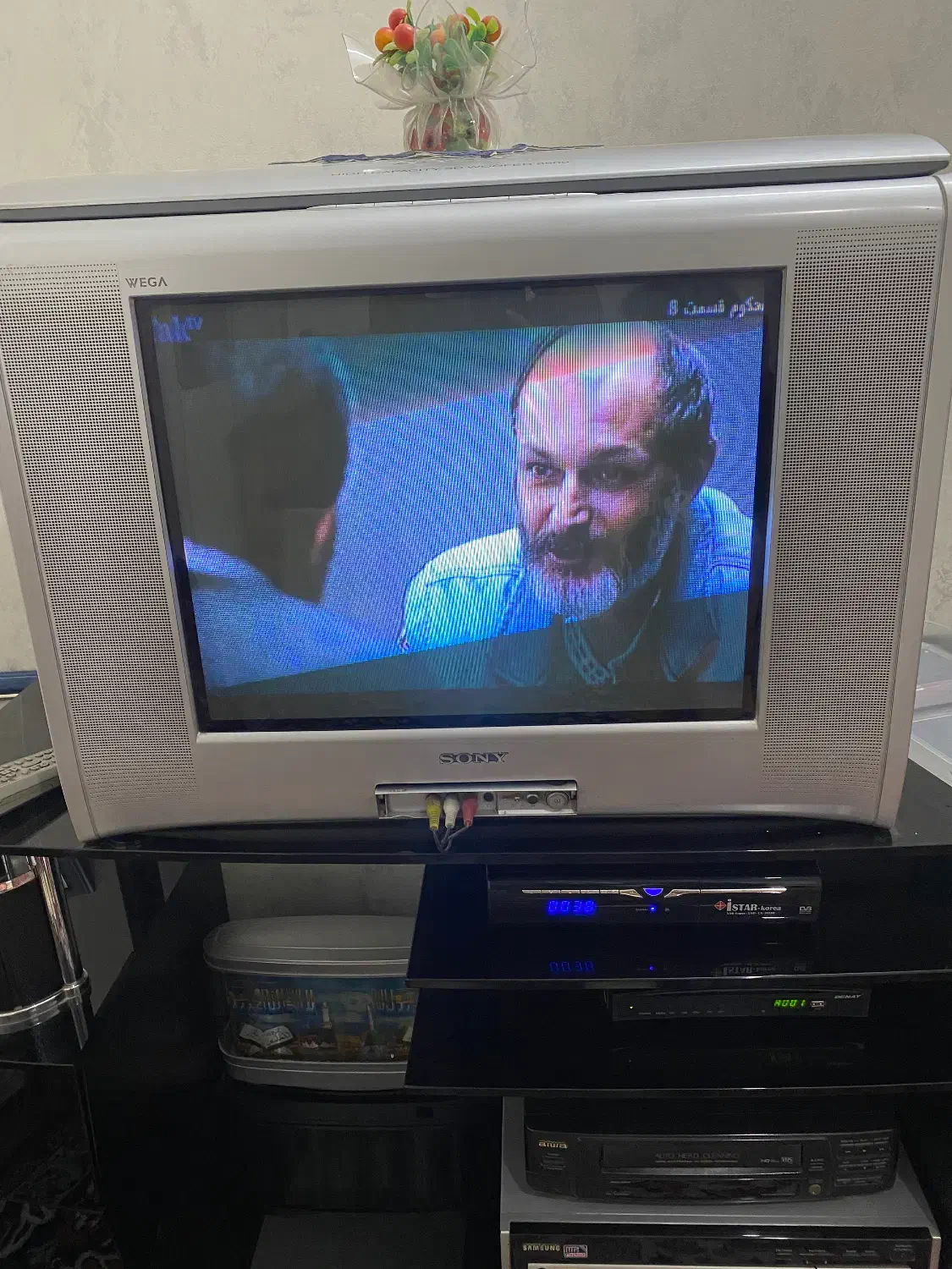 تلویزیون ۱۴ اینچ سونی کاملا سالم|تلویزیون و پروژکتور|مشهد, میعاد (شهرک غرب)|دیوار