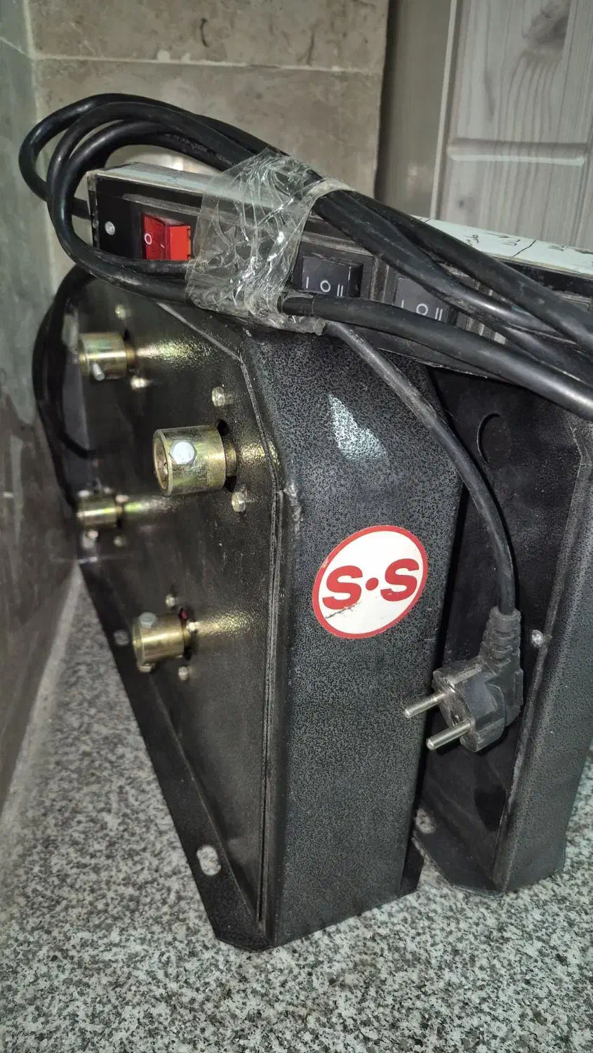 پرده سبز و موتور جمع کننده (مناسب تولید محتوا)|فروشگاه و مغازه|مشهد, کوثر|دیوار