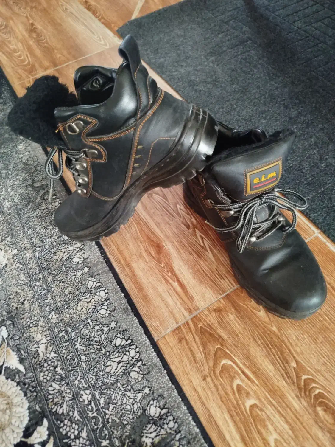 کفش پسرانه|کفش و لباس بچه|بندر انزلی, پرستار|دیوار