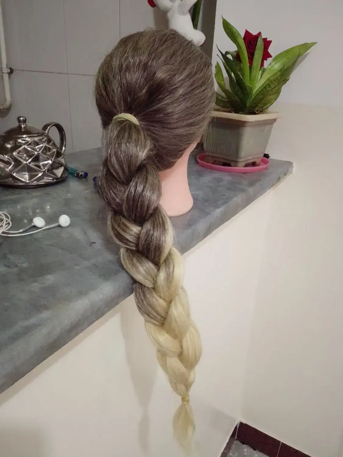 ارایشی|آرایشگاه و سالن‌های زیبایی|بانه, |دیوار