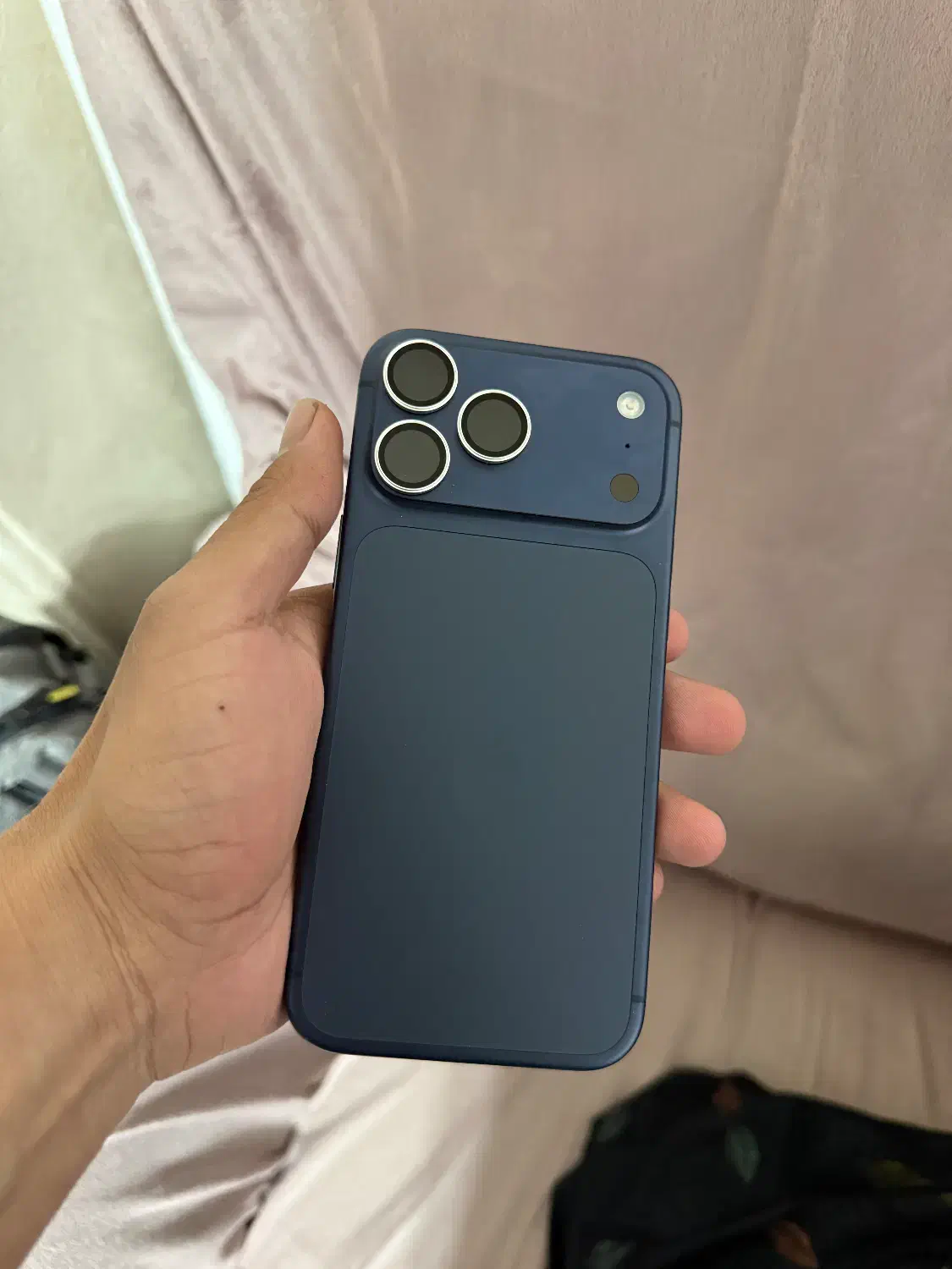 ایفون ۱۷ پرومکس ۲۵۶ CH رجیستر شده رنگ آبی|موبایل|اصفهان, وحید|دیوار