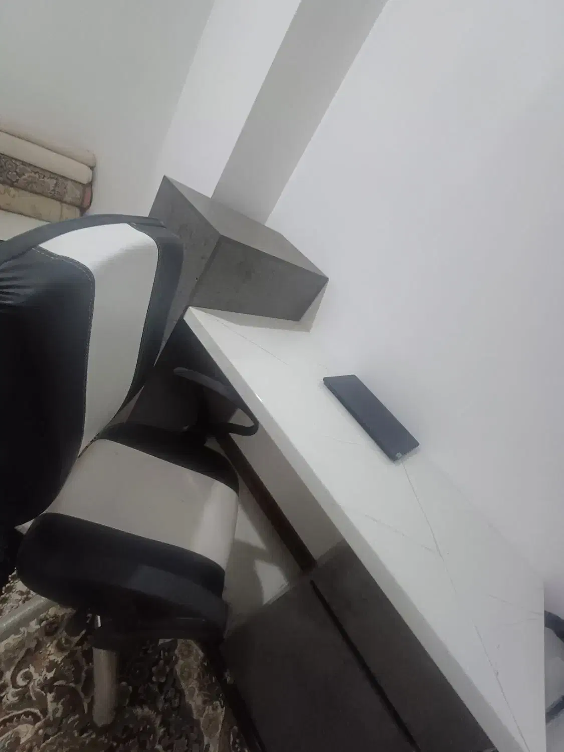 میز تحریر و صندلی|میز تحریر و کامپیوتر|اشتهارد, |دیوار