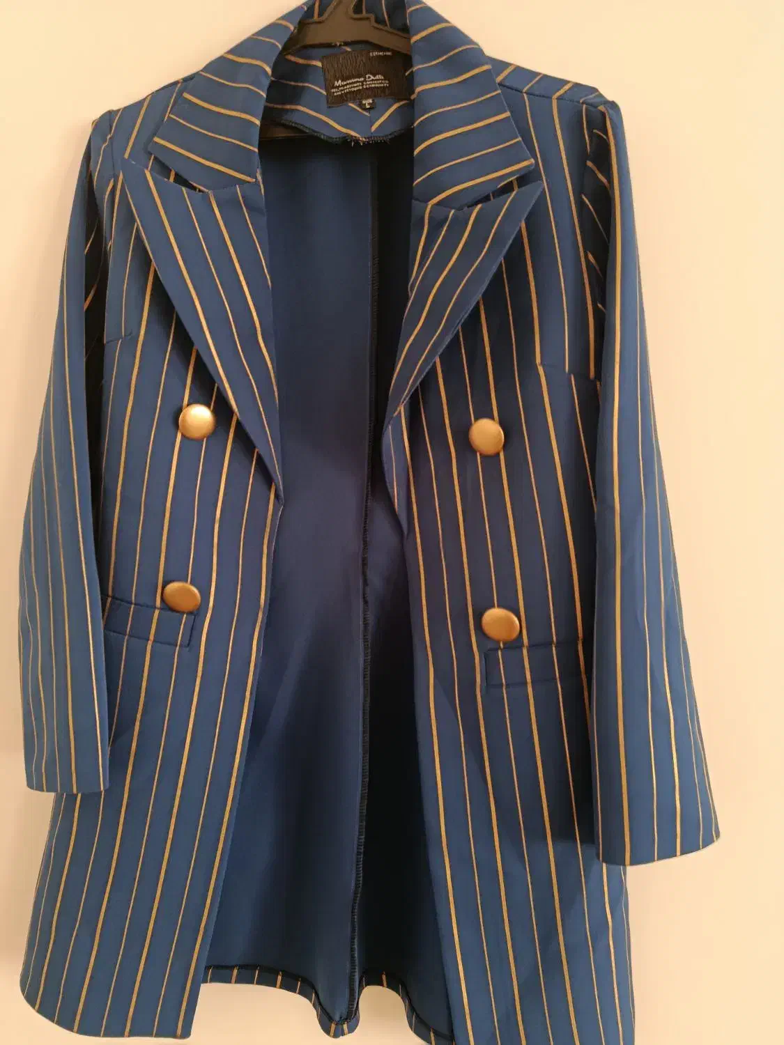 مانتو نو|لباس|سلماس, |دیوار