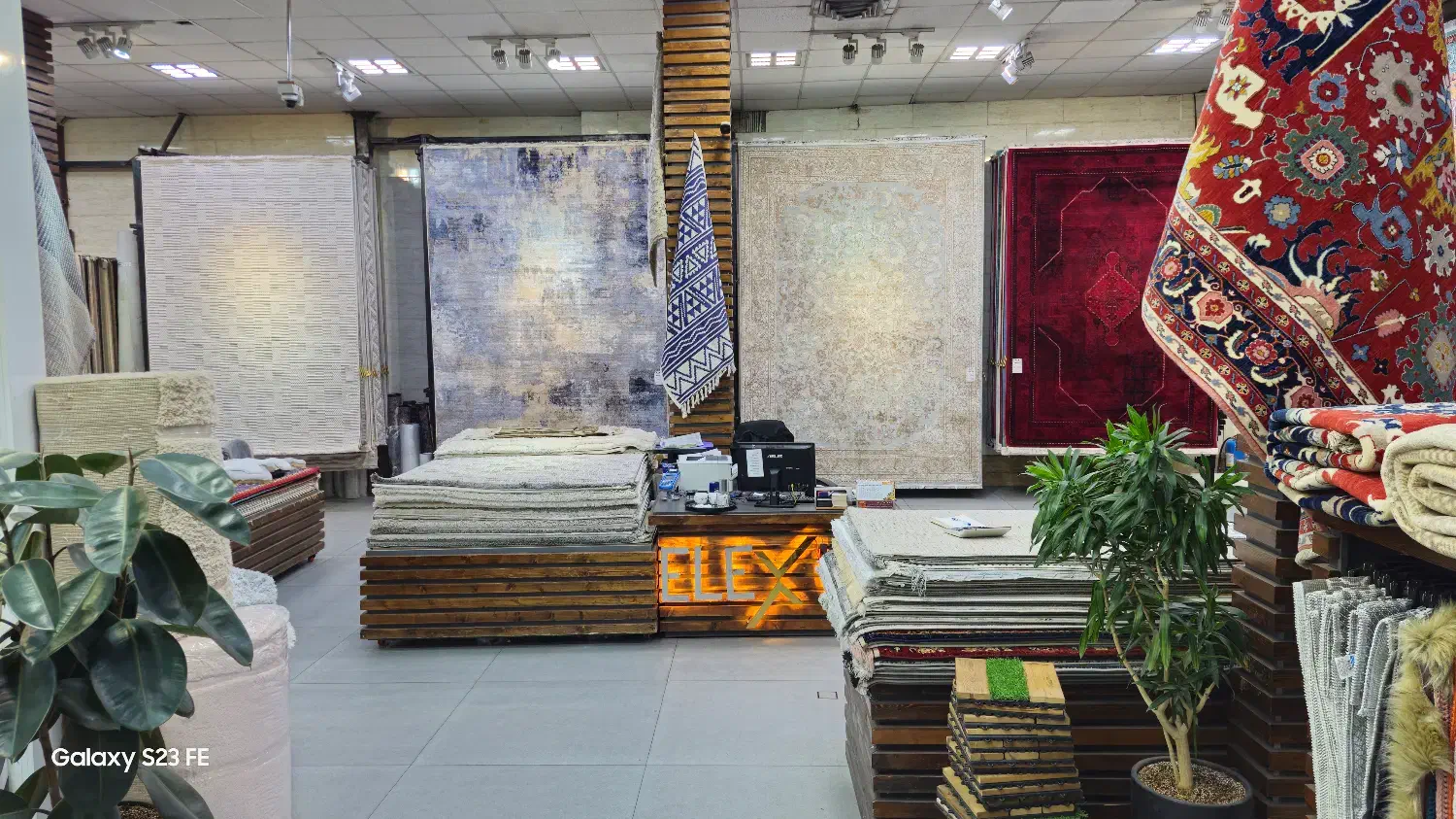 استخدام فروشنده خانم|استخدام بازاریابی و فروش|تهران, نیلوفر|دیوار