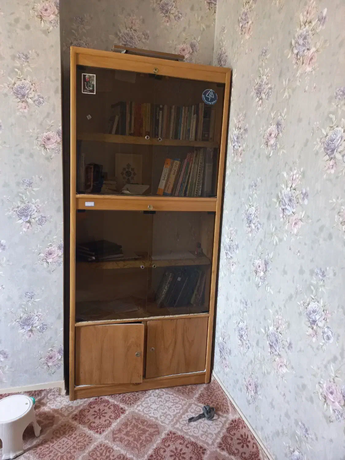 کتابخانه|کتابخانه، شلف، قفسههای دیواری|کرج, شهرک فهمیده|دیوار