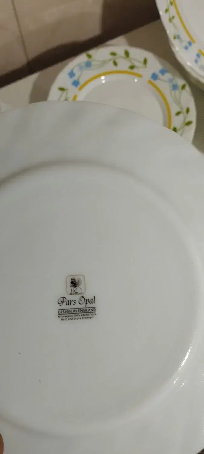 تمام سرویس ها اکروپال هست سه سرویس|ظروف سرو و پذیرایی|نیشابور, شهرک رضوی|دیوار