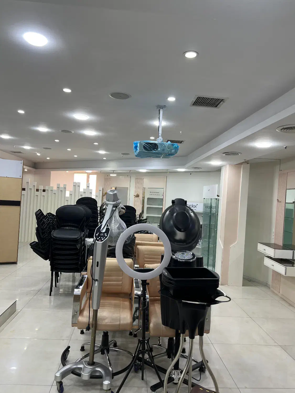 تمامی وسایل سالن زیبایی|آرایشگاه و سالنهای زیبایی|تهران, تهرانسر مرکزی|دیوار