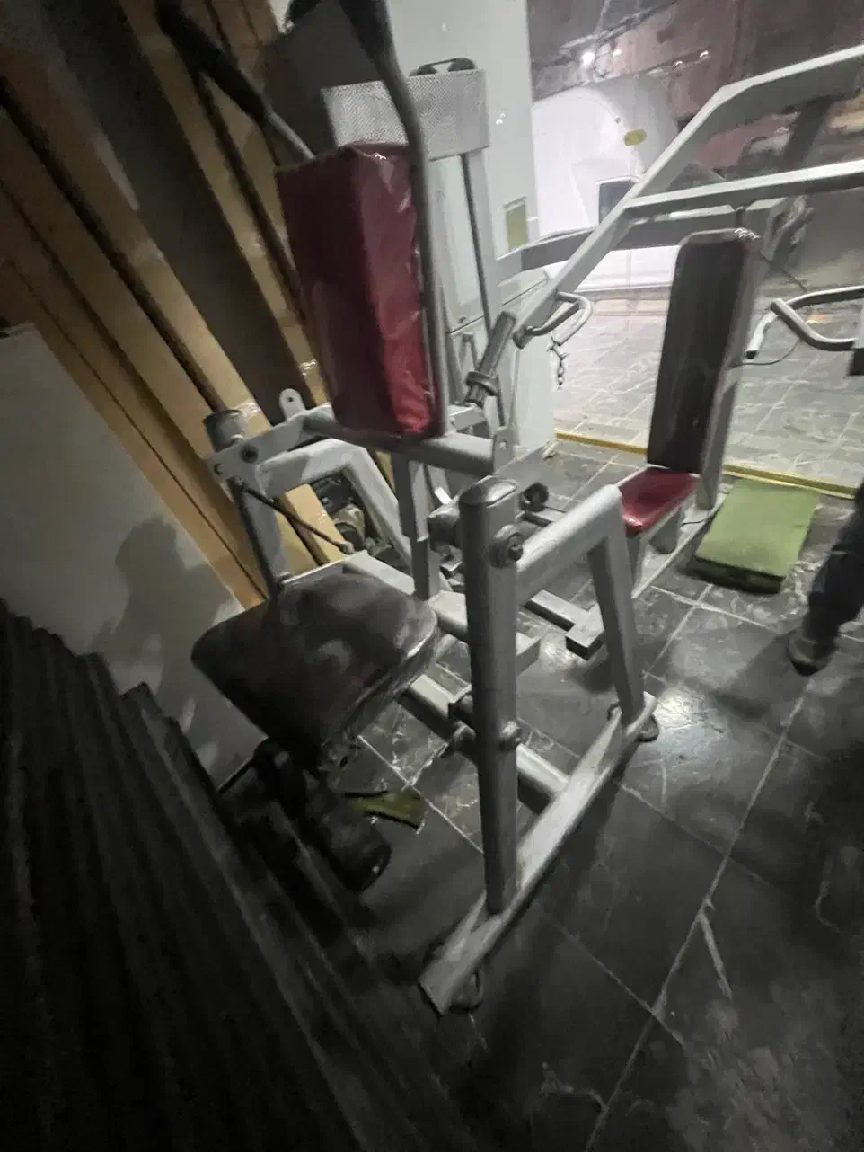 لوازم باشگاه|تجهیزات ورزشی|رباطکریم, رباطکریم|دیوار