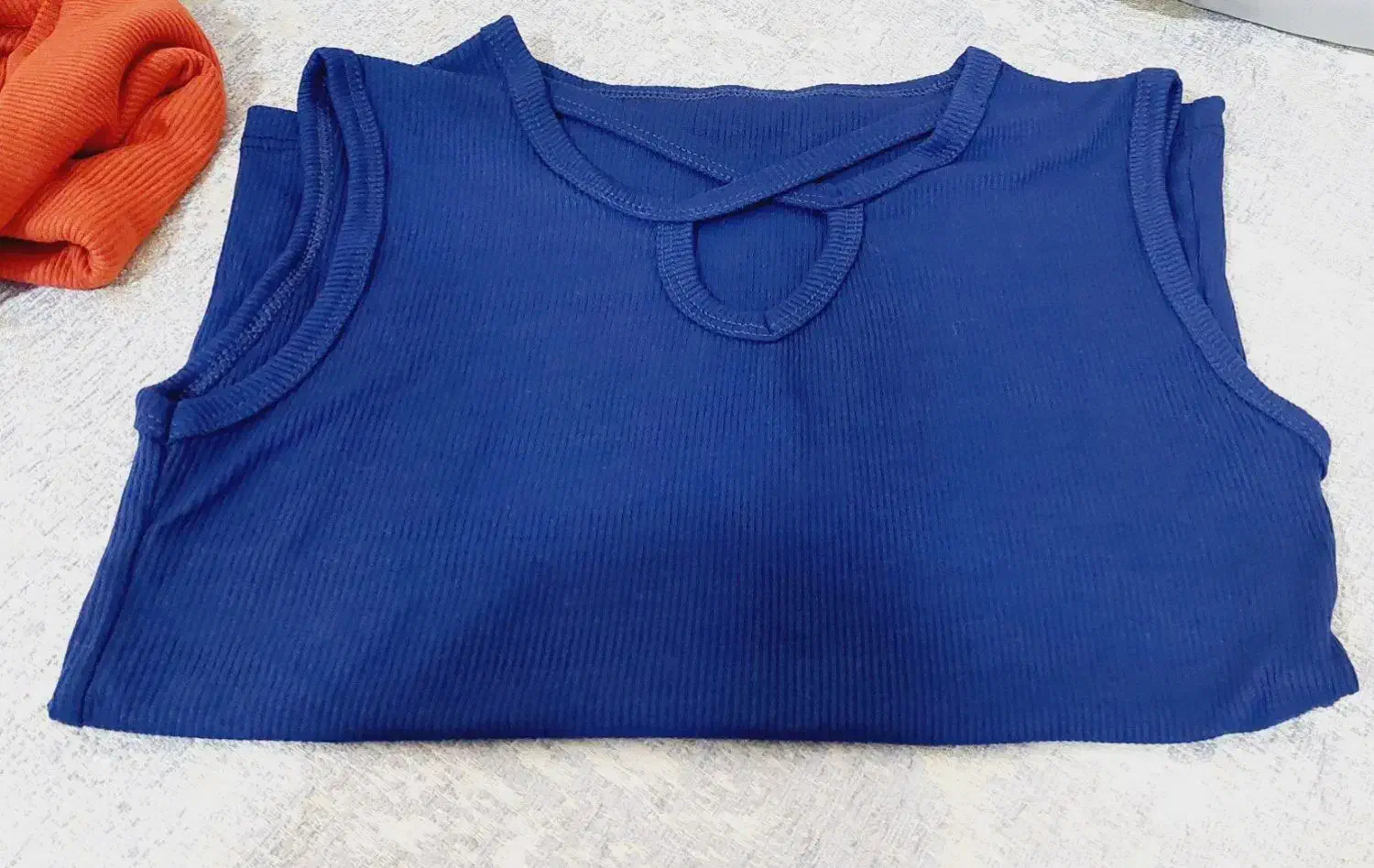 تاپ|لباس|دورود, |دیوار