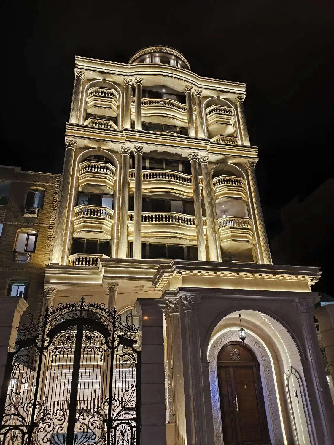 ۱۴۰ متر تک واحدی ساخت ۱۴۰۳ شیک نزدیک اصلی|فروش آپارتمان|اهواز, فاز ۲ پادادشهر|دیوار