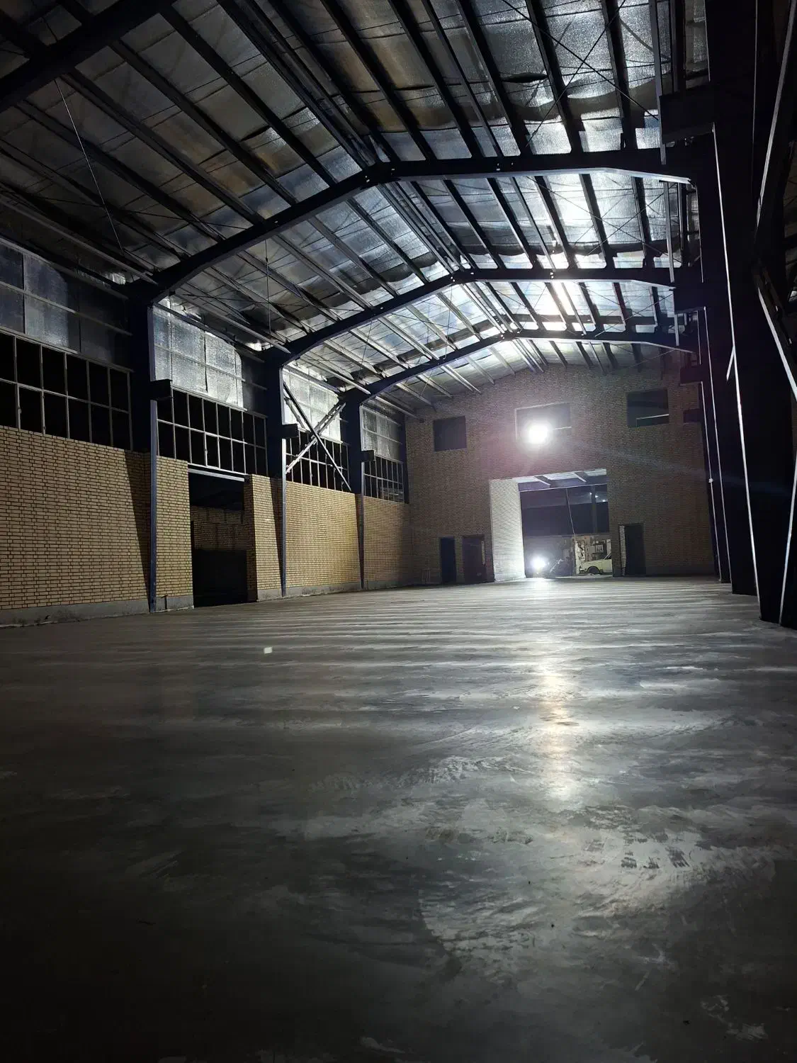 بتن ریزی ماله پروانه تراز لیزری و کاتر|خدمات پیشه و مهارت|تاکستان, |دیوار