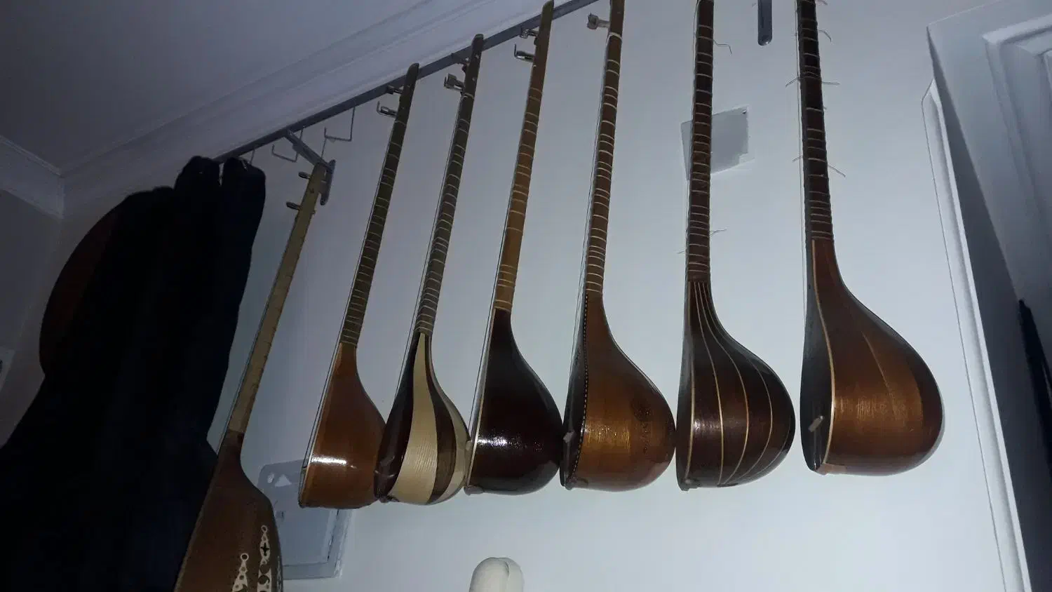 گیتار آموزشی لوازم موسیقی پاپ سنتی|گیتار، بیس، امپلیفایر|پرند, فاز ۱|دیوار