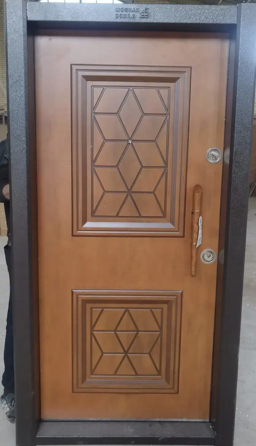 استخدام جوشکار و پرسکار درب و نقاش چوب . نجار|استخدام صنعتی، فنی، مهندسی|اردبیل, |دیوار