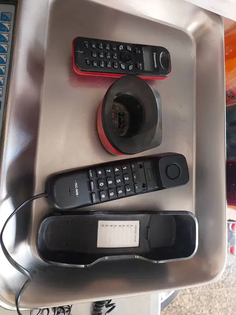 دو عدد گوشی تلفن|تلفن رومیزی|دورود, |دیوار