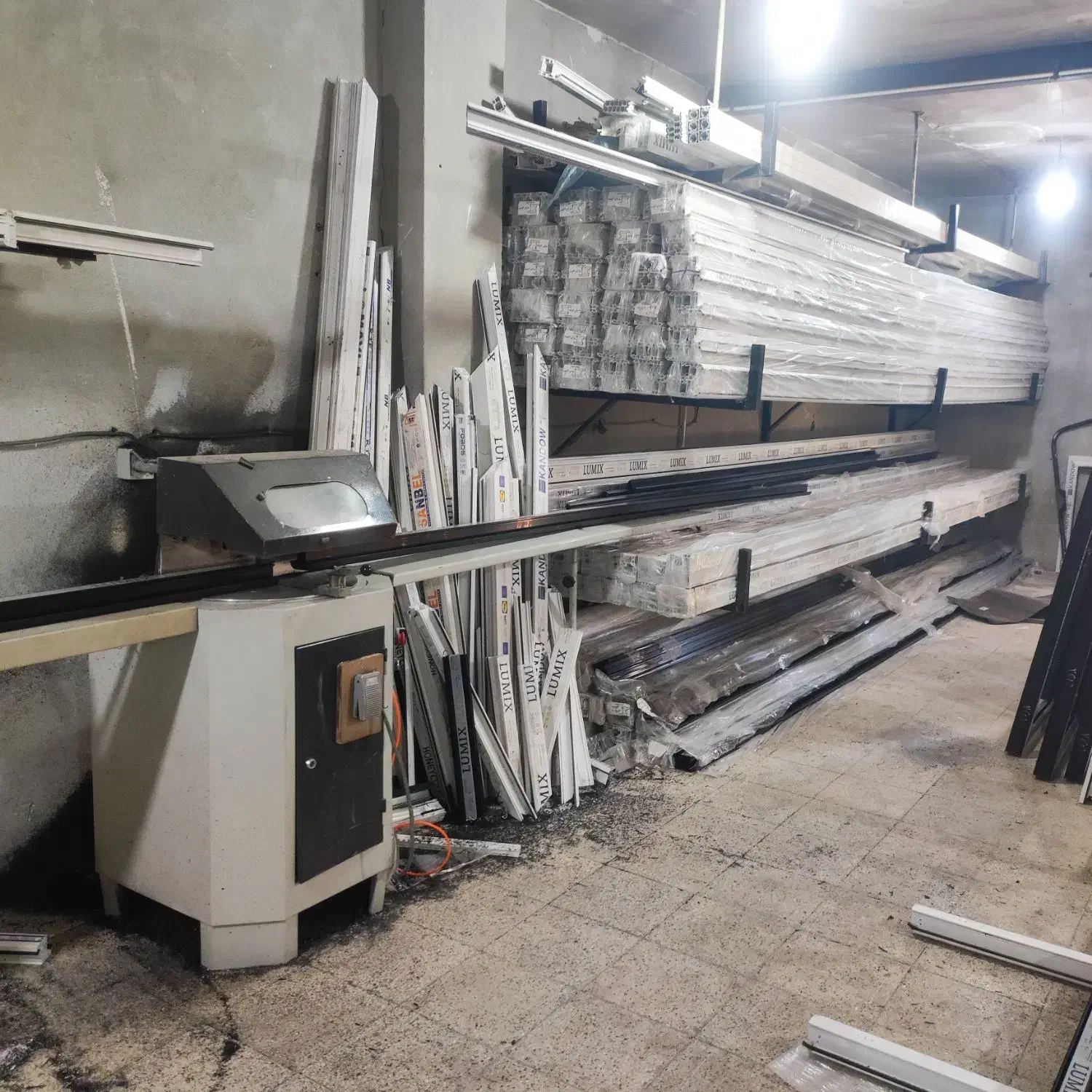 تولید رگلاژ نصب درب و پنجره upvc دوجداره توری|خدمات پیشه و مهارت|اندیشه, اندیشه فاز ۳|دیوار