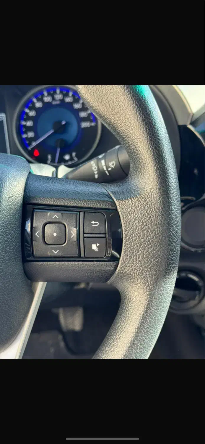 هایلوکس ۲۰۱۶|خودرو سواری و وانت|تهران, اقدسیه|دیوار