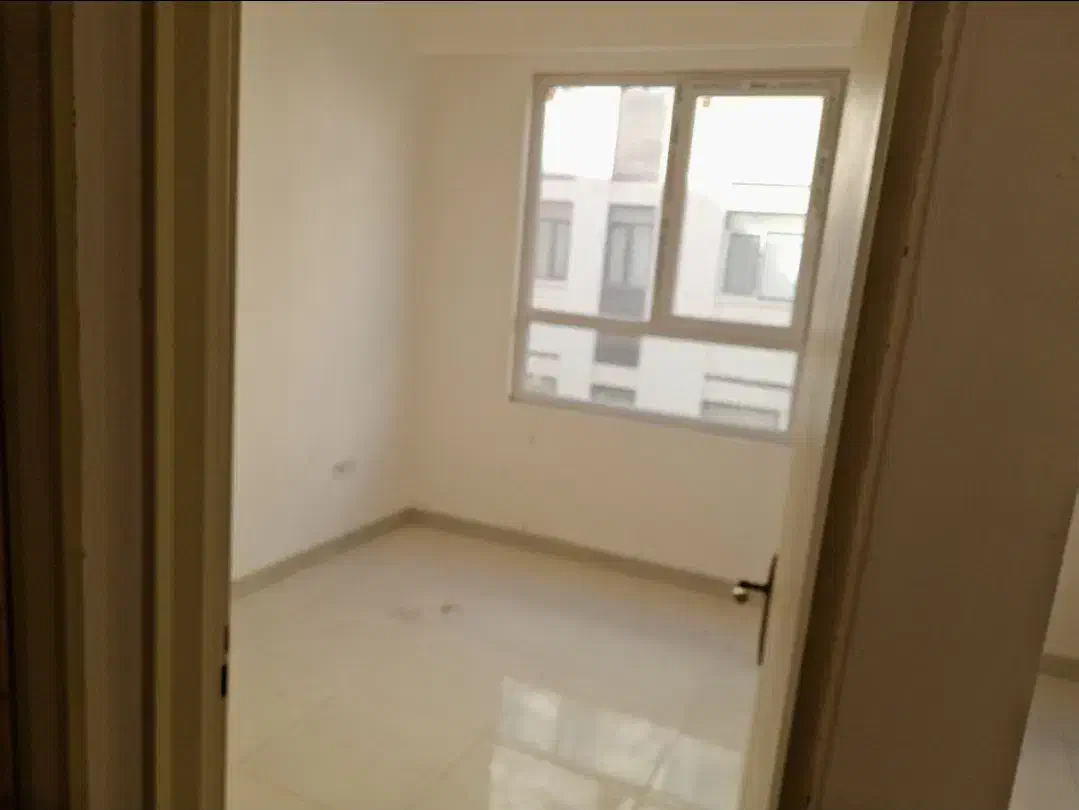 ۱۰۰ متر دو خوابه نوساز فول امکانات