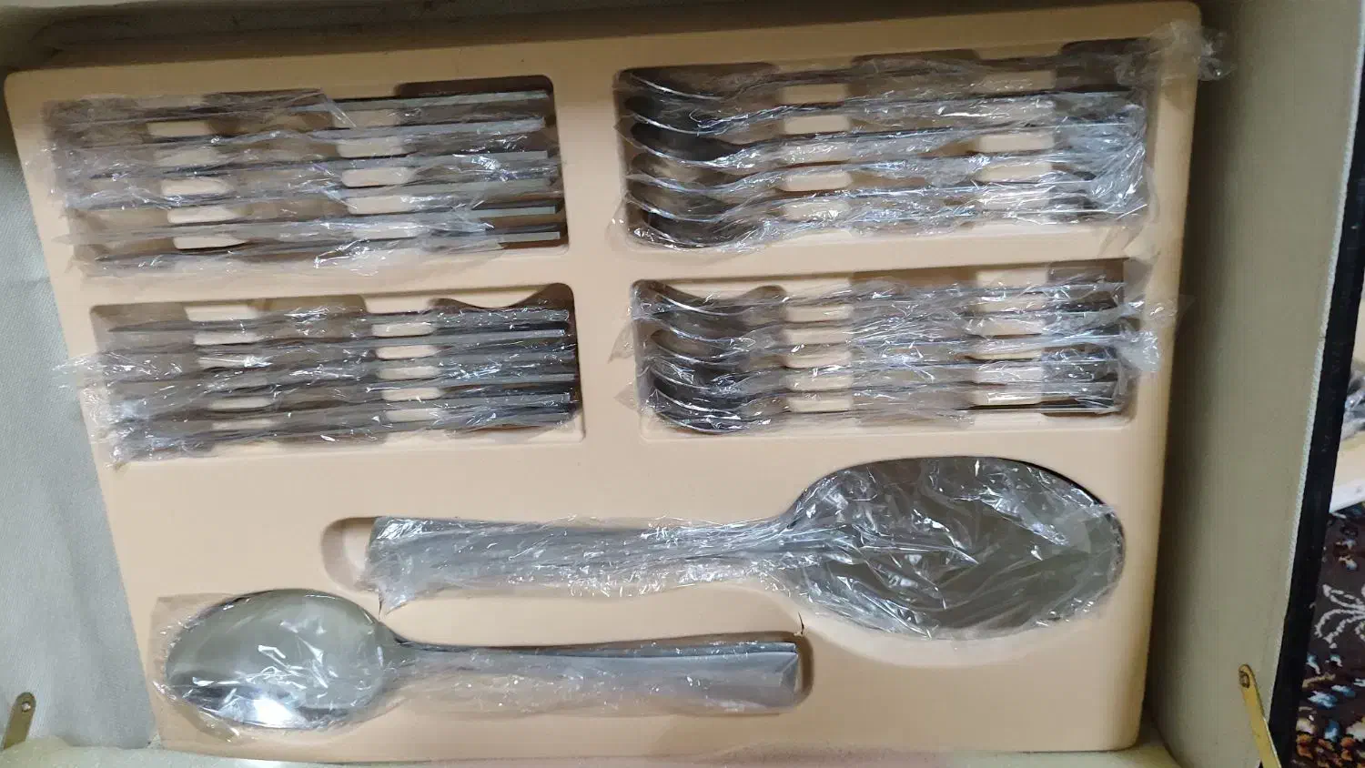 سرویس قاشق چنگال|ظروف سرو و پذیرایی|لنگرود, |دیوار