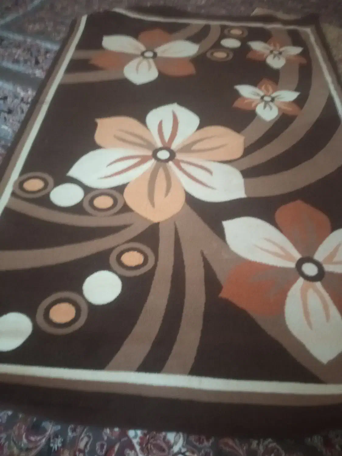 یک عدد فرش اشپزخانه|فرش|بانه, |دیوار