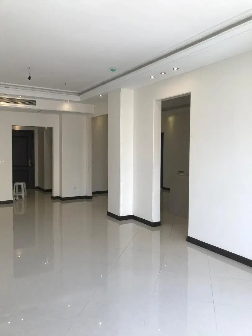 شمال جردن 145متر. سه خواب. در حد نو