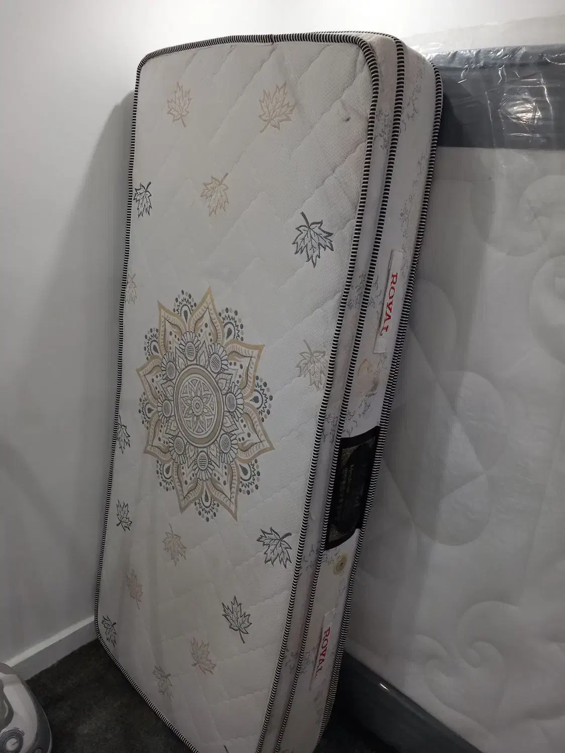 تشک تک نفر رویال|تخت و سرویس خواب|آبادان, |دیوار