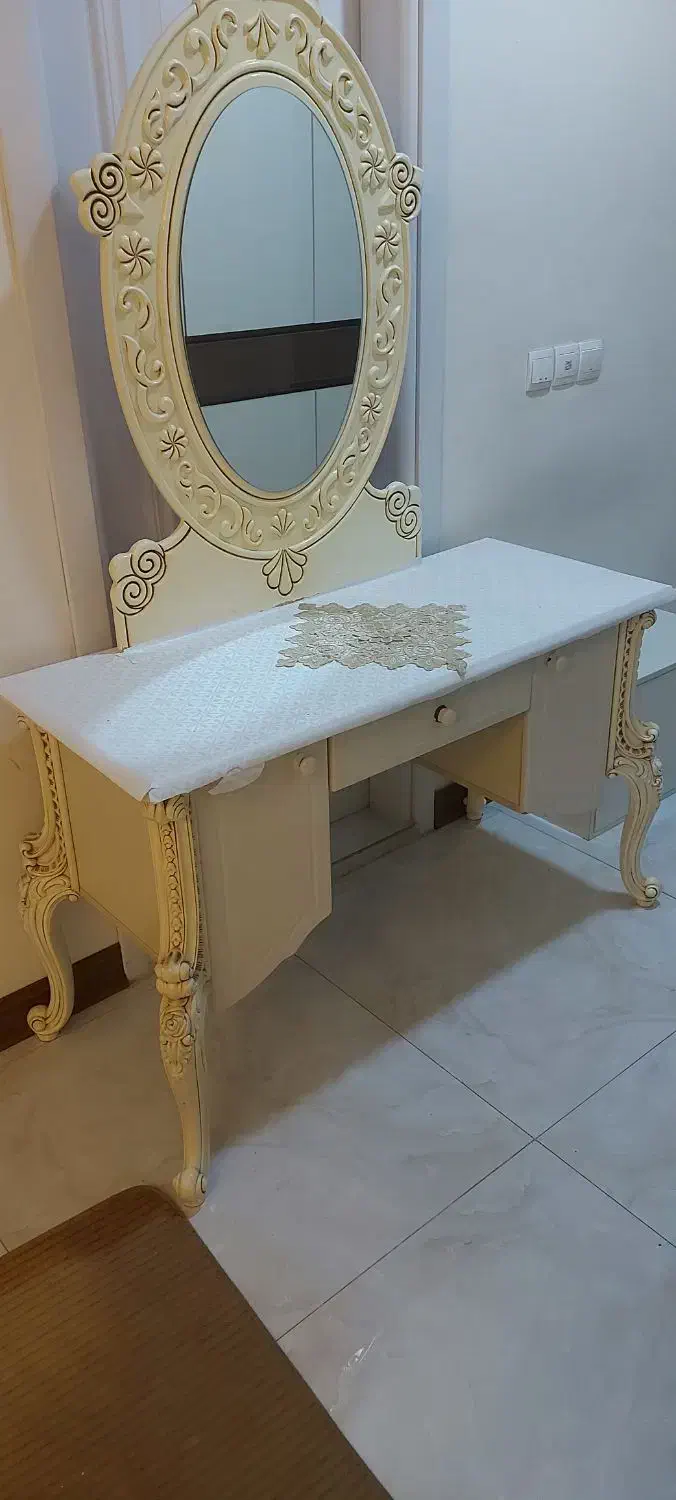 تخت بسیار مقام برند نیکان|تخت و سرویس خواب|تهران, شهرک چیتگر|دیوار