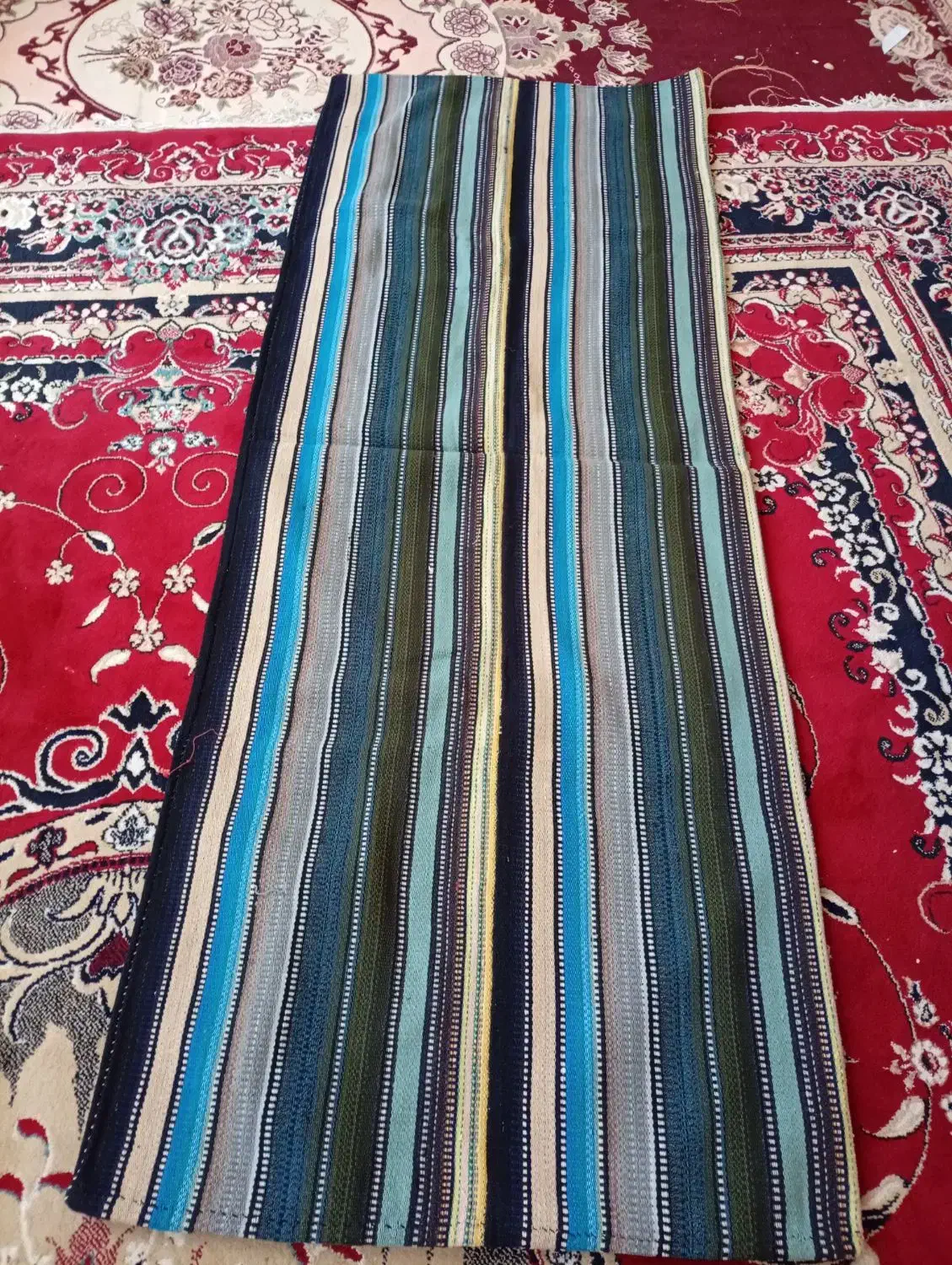 فرش دست باف|فرش|زرند, |دیوار