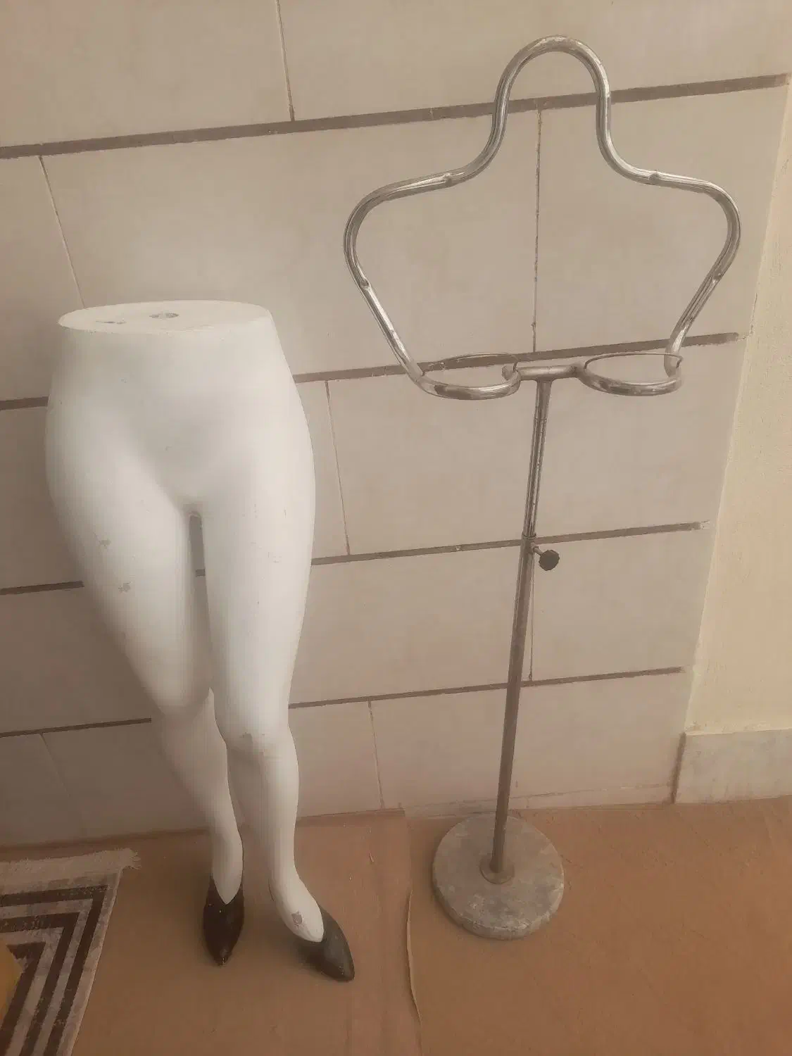 مانکن و رگال لباس در حد نو|فروشگاه و مغازه|زنجان, |دیوار