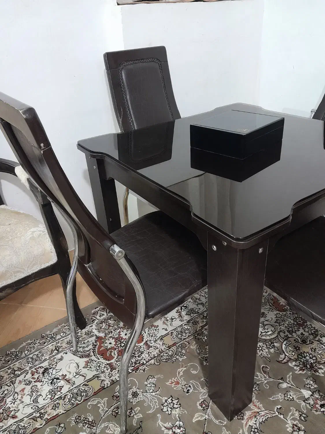 میز غذاخوری ۴ نفره|میز و صندلی غذاخوری|طرقبه, |دیوار