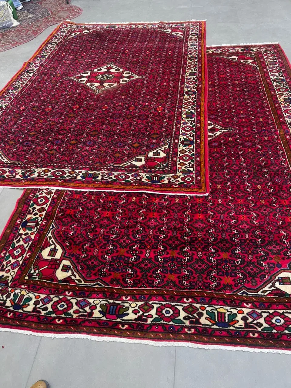 فرش دستباف (بساک)جفت ۶ متری ۹ تخته موجوده|فرش|مشکیندشت, |دیوار