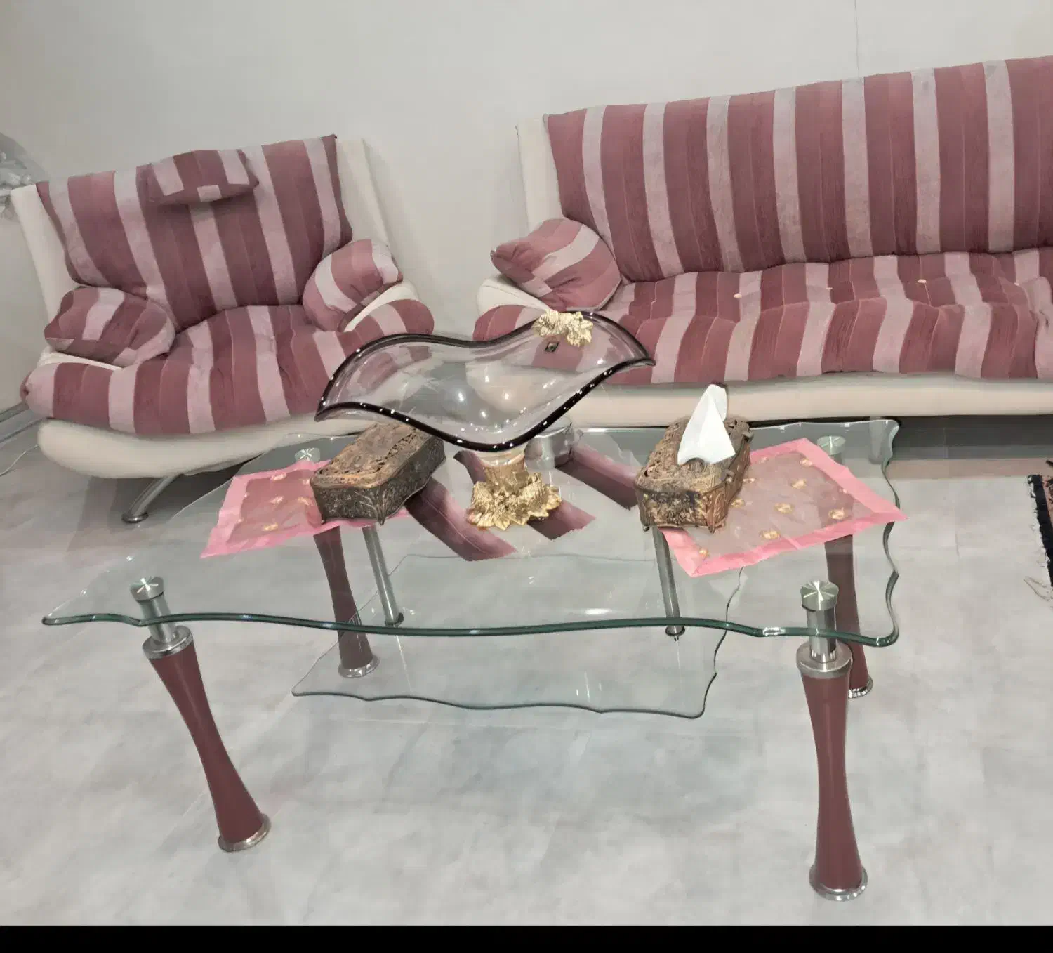 میز جلو مبلی شیشه ای و چوبی|مبلمان خانگی و میز عسلی|خرم‌آباد (تنکابن), |دیوار