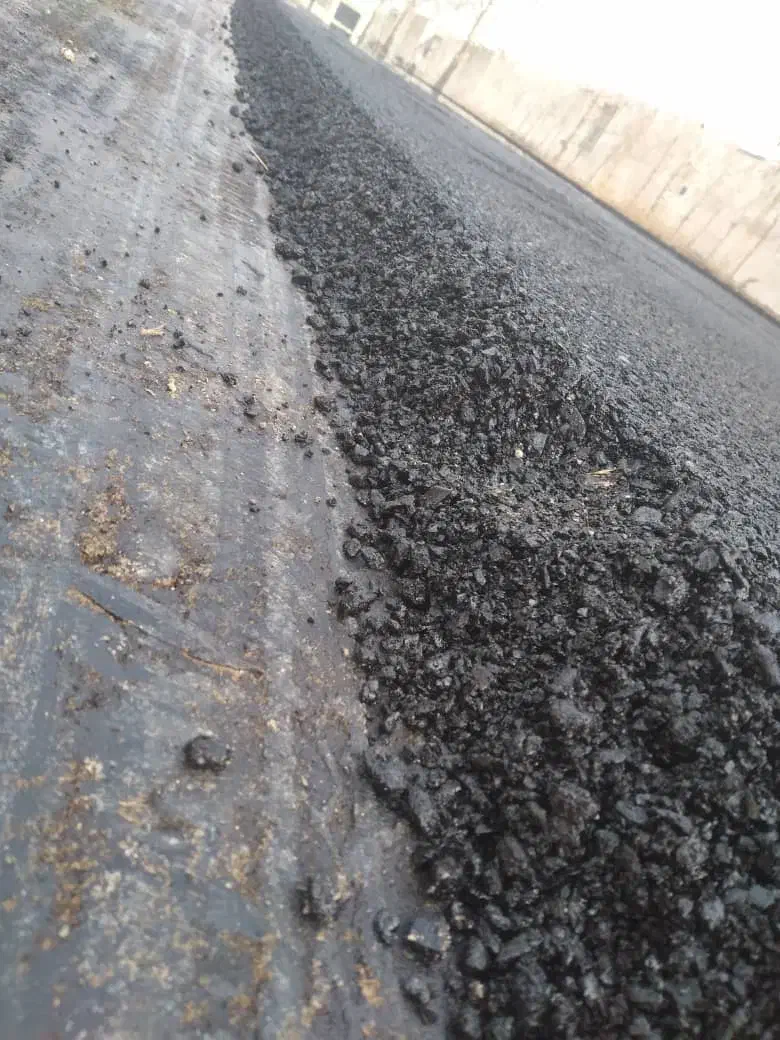 آسفالت تراشه ایزوگام و قیرگونی جدول زیر سازی|خدمات پیشه و مهارت|آبیک, |دیوار