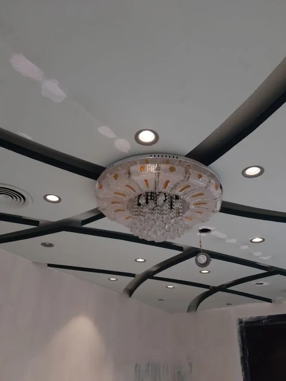 لوستر سقفی کریستالی کم کارکرد|لوستر و چراغ آویز|تبریز, |دیوار