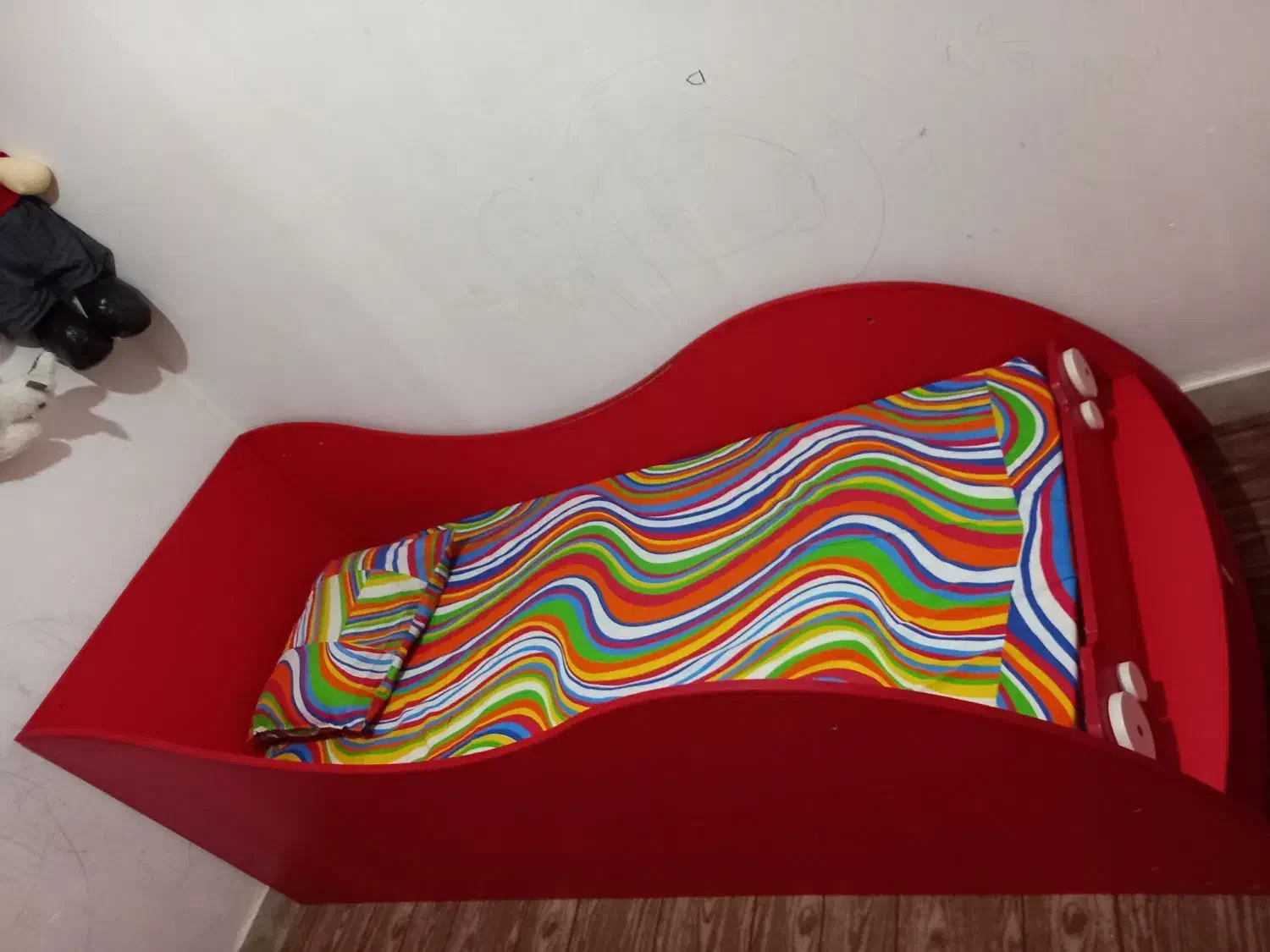 تخت و کمد همراه با تشک|تخت و سرویس خواب|لاهیجان, خمیر کلایه|دیوار