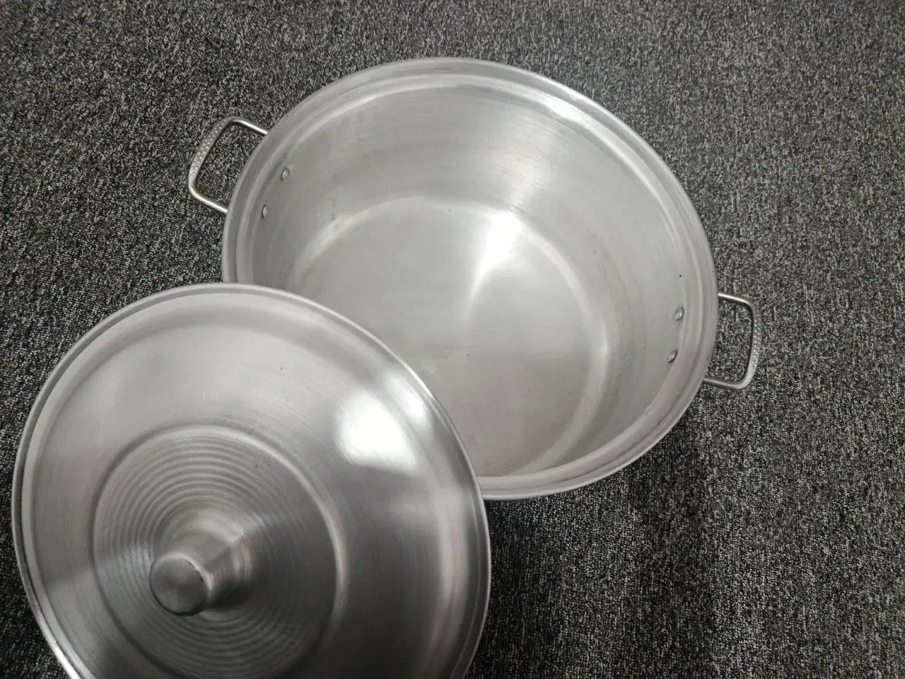 قابلمه روی|ظروف پخت‌وپز|اندیمشک, |دیوار