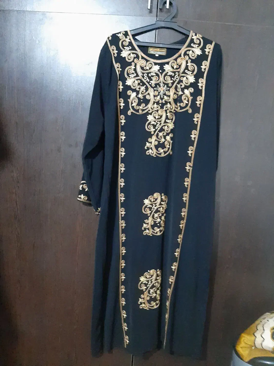 دو عدد عبا مجلسی|لباس|شیراز, نصر|دیوار