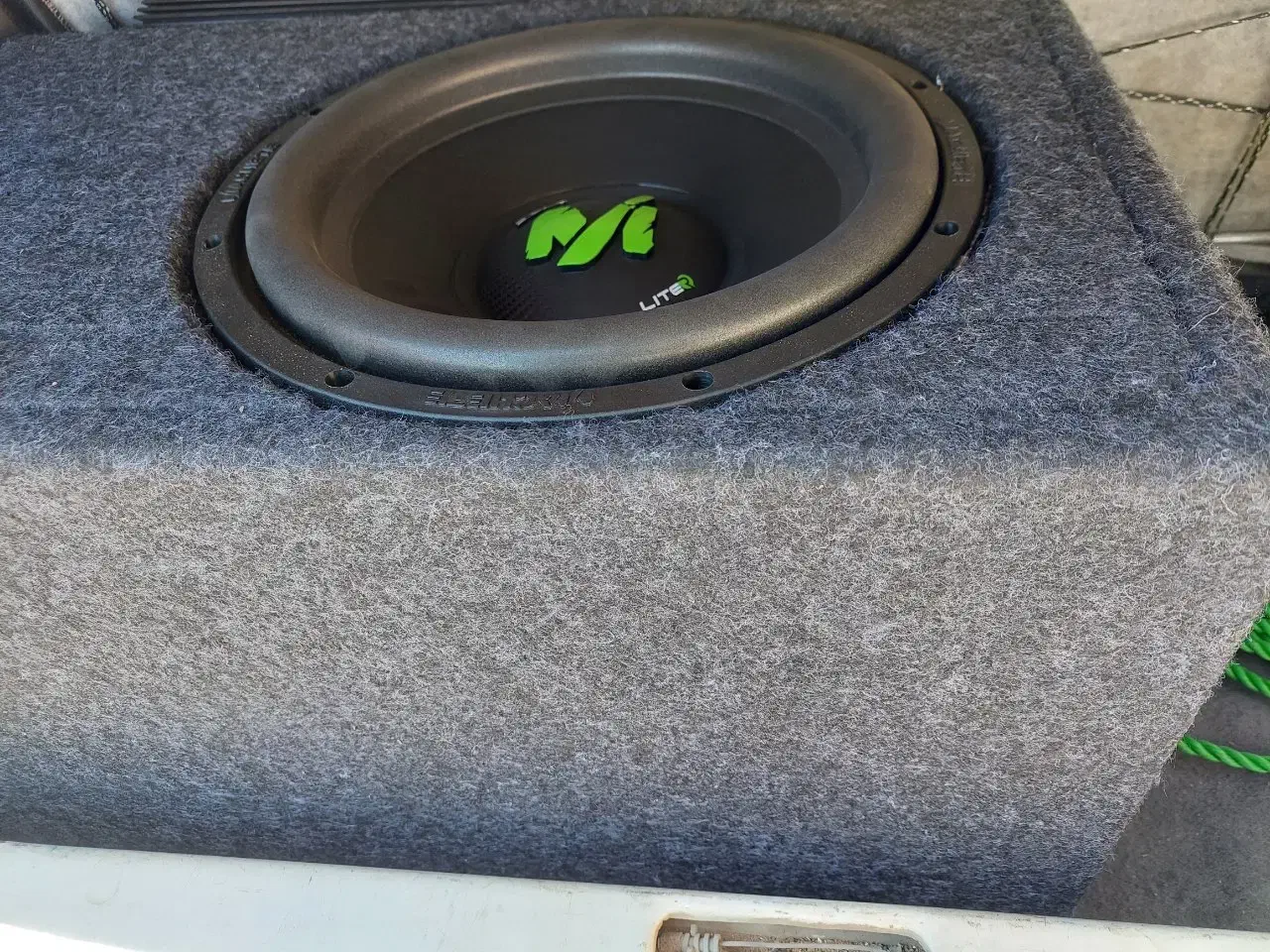 سیستم صوتی آلفارد|صوتی و تصویری|صوفیان, |دیوار