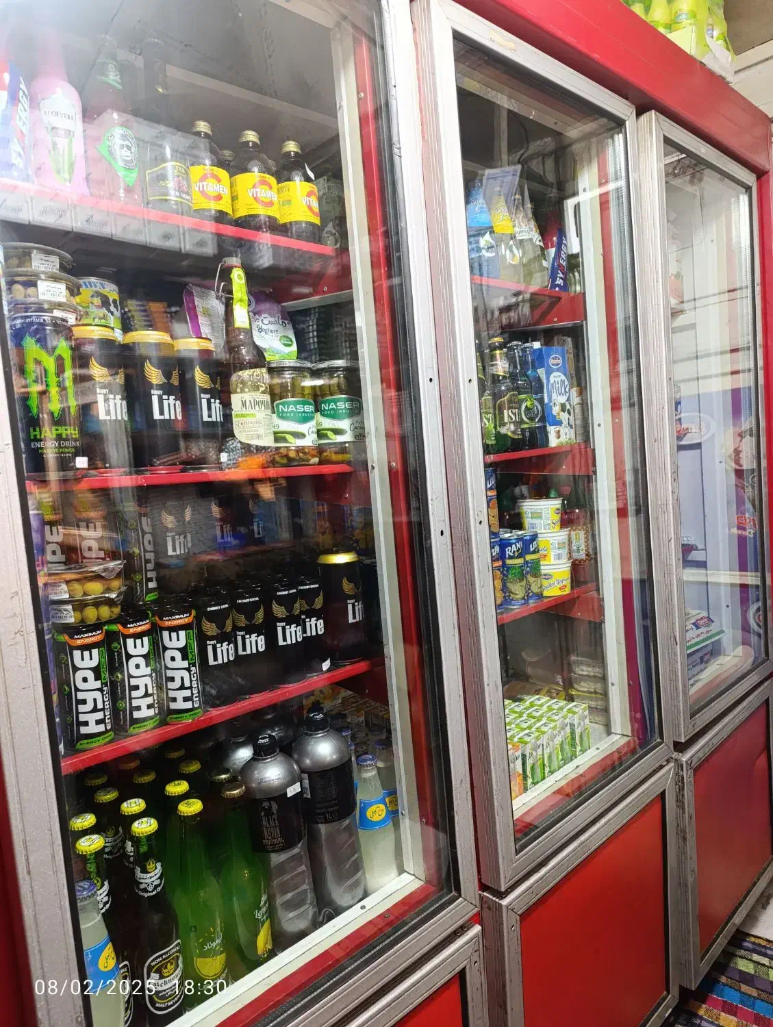 به یک نفر آقا بالای ۲۰سال جهت کار در دکه نیازمندیم|استخدام خدمات فروشگاه و رستوران|چهارباغ, |دیوار