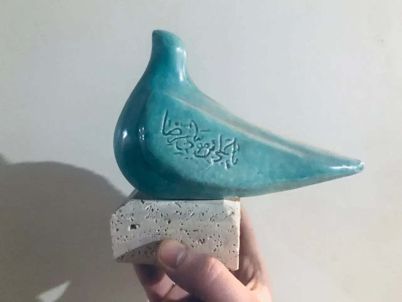 مجسمه و شمعدان کلکسیونی با حکاکی دست|کلکسیون اشیاء عتیقه|تهران, نیروی هوایی (پیروزی)|دیوار