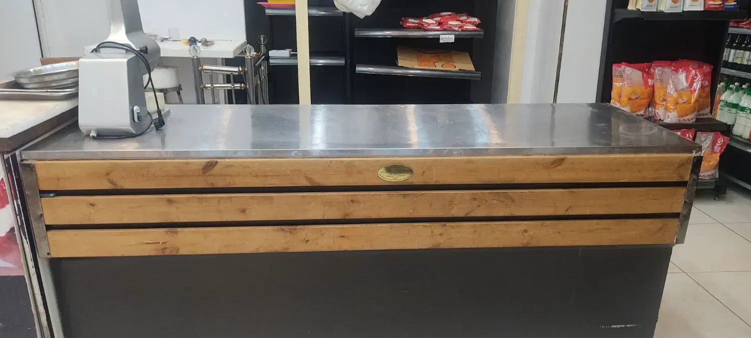 فروش یخچال و یراق الات فروش فوری یکسال کارقیمت خوب|فروشگاه و مغازه|شیراز, سیلو|دیوار