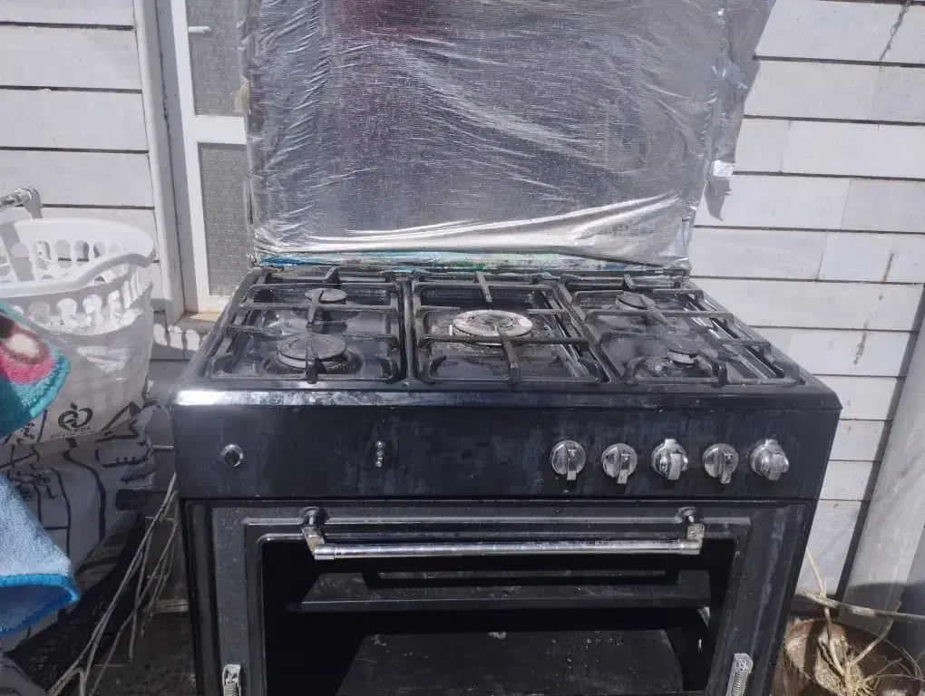 فروش فرش ۱۲ متری و اجاق گاز پنج شعله|فرش|داراب, |دیوار