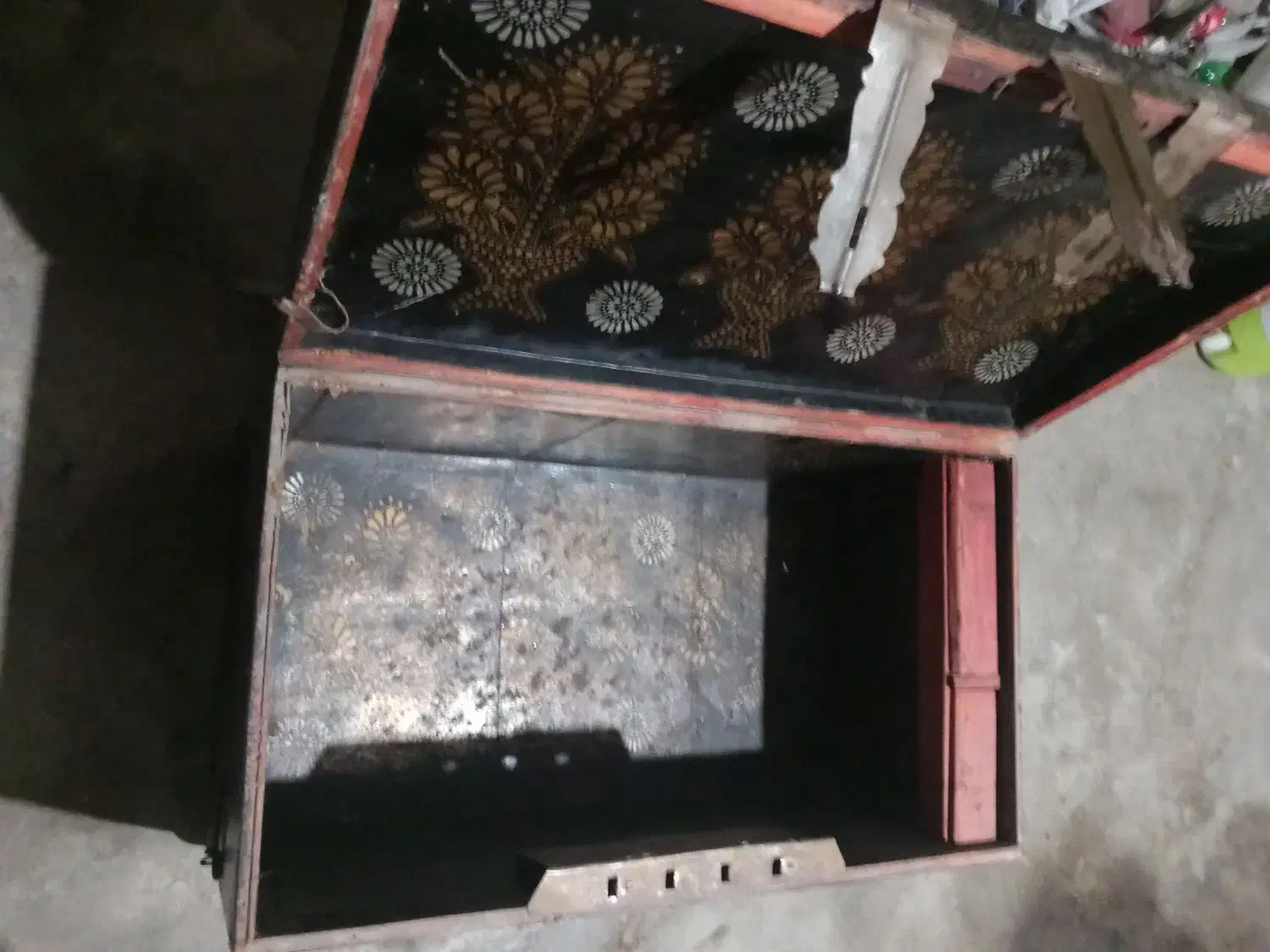 صندوق قدیمی بسیار تمیز|کلکسیون اشیاء عتیقه|بهشهر, |دیوار