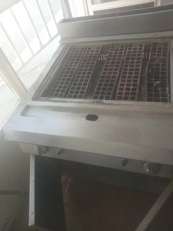 دستگاه گریل سنگی همبرگر کار  کرده|کافی‌شاپ و رستوران|عسگران, |دیوار