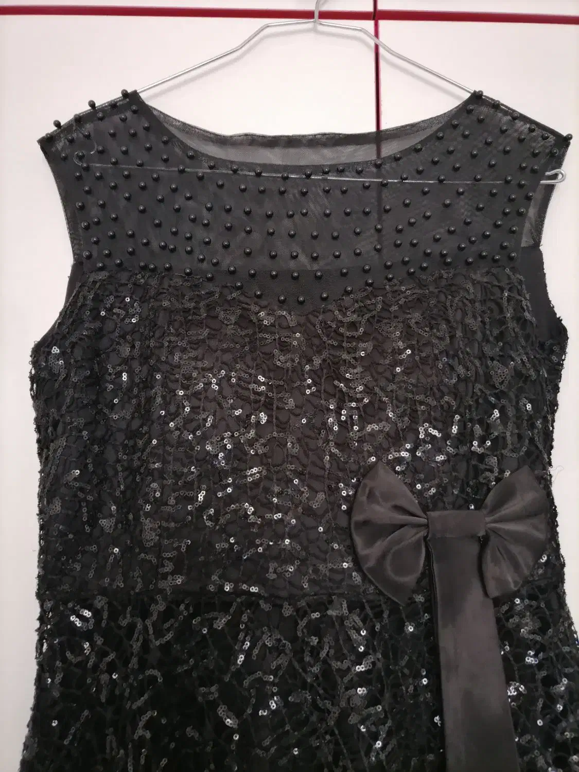 پیراهن مجلسی|لباس|نیشابور, خیام|دیوار