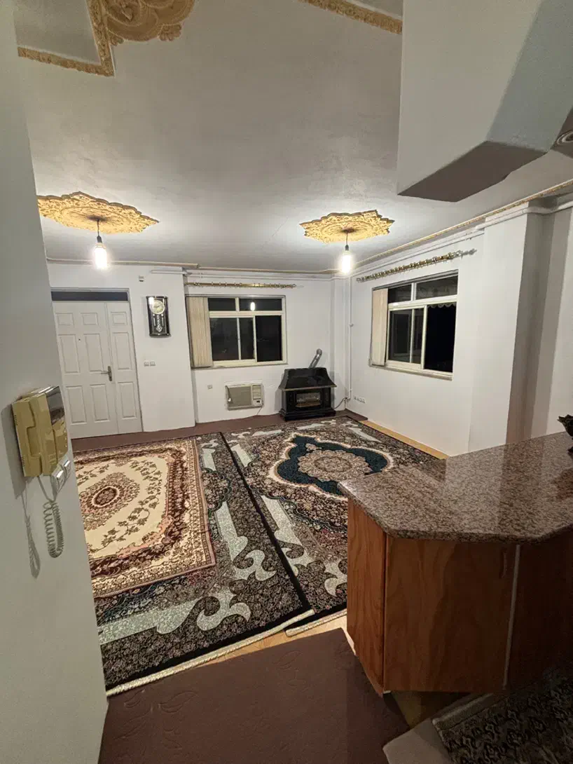 ۸۰متری/۲ خواب/نقلی و تمیز/خ بندر|فروش آپارتمان|آستارا, |دیوار